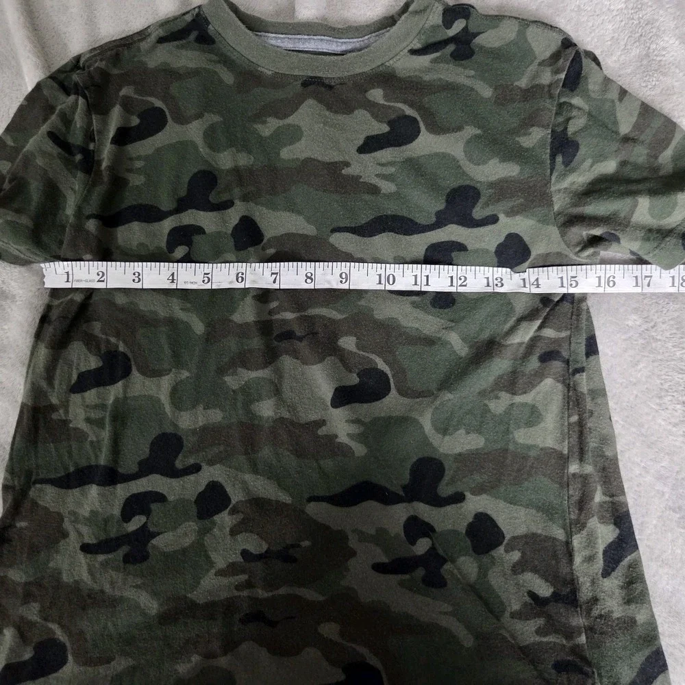 Old Navy Boys Size L Short Sleeve Crew Neck Pullover T Shirt Green Camouflage